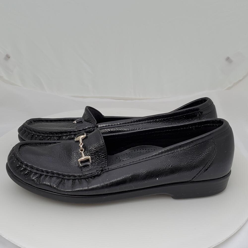 SAS Metro Loafer Flats 8.5 W/Wide Patent Leather Bit Buckle Comfort Walking Shoe